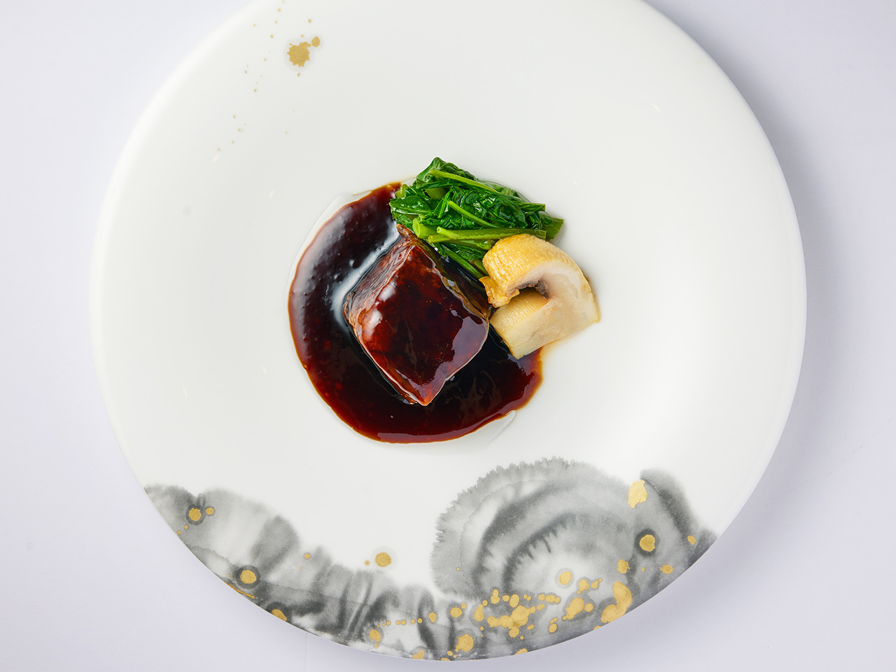 外苑前『礼華 青鸞居』の「国産牛バラ肉の煮込み 黒酢のソース」