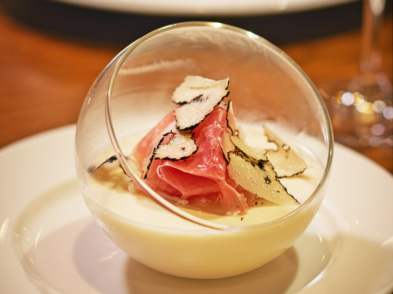 渋谷『Bistrot Bar a vin Kodama』の「根セロリのババロワ」