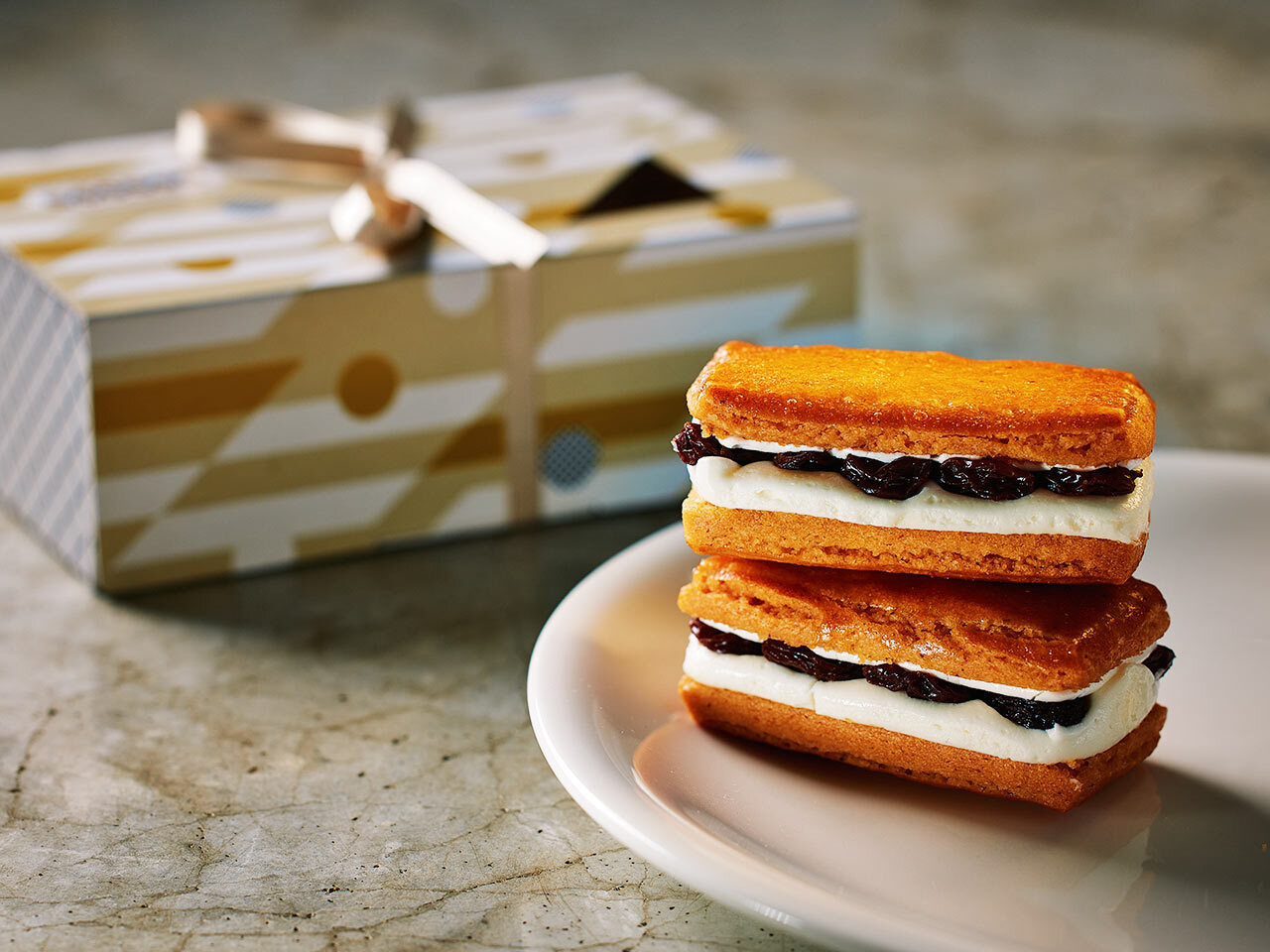 東京『(NO) RAISIN SANDWICH』の「レーズンサンドイッチ」