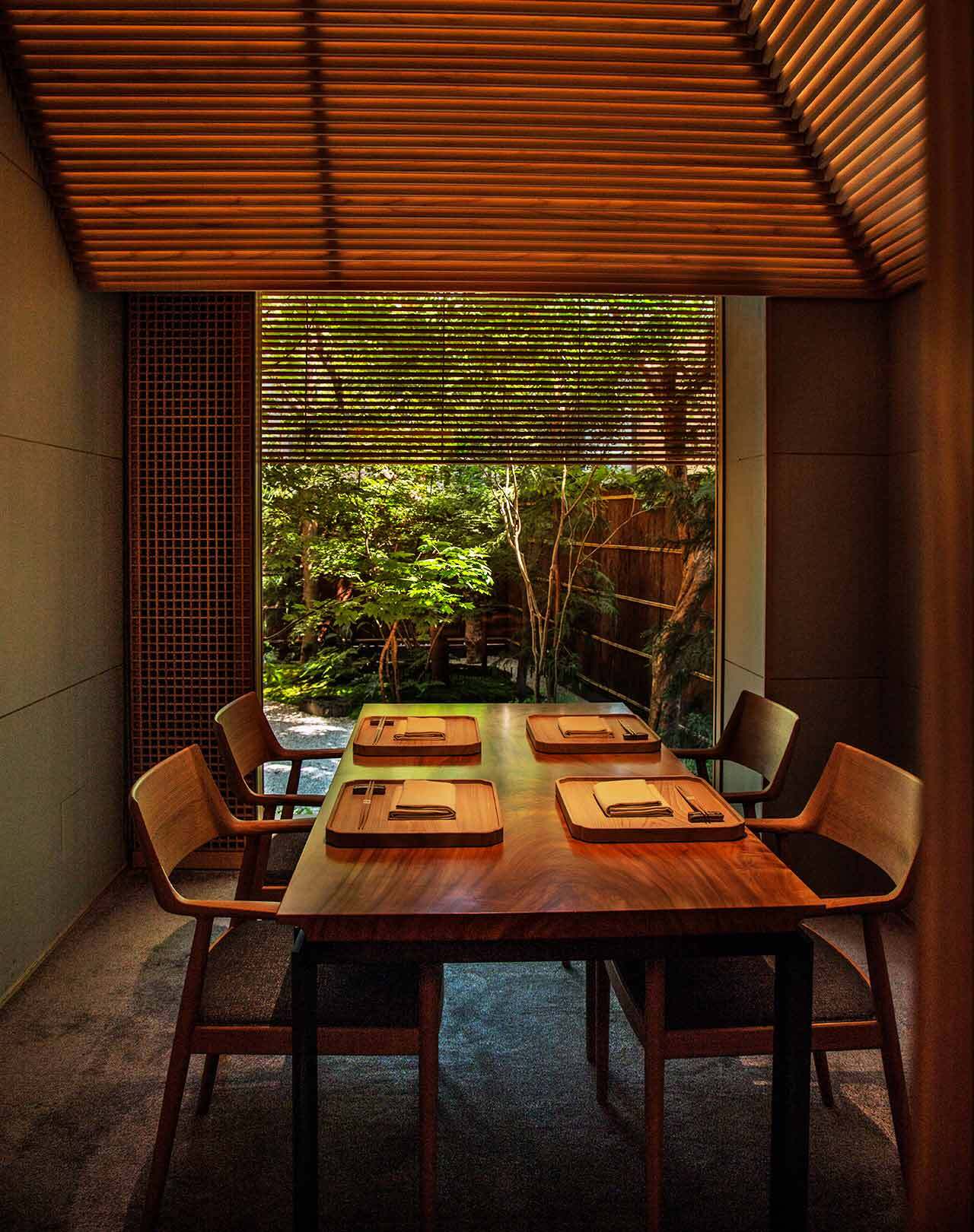 飯田橋『虎白』の内観