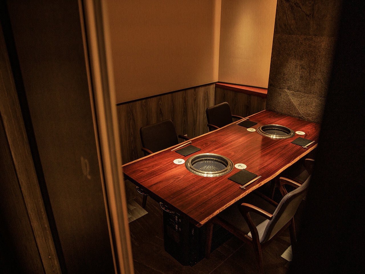 六本木『士士』の内観