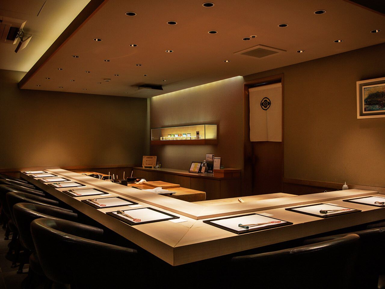 銀座『鮨 きよし』の内観