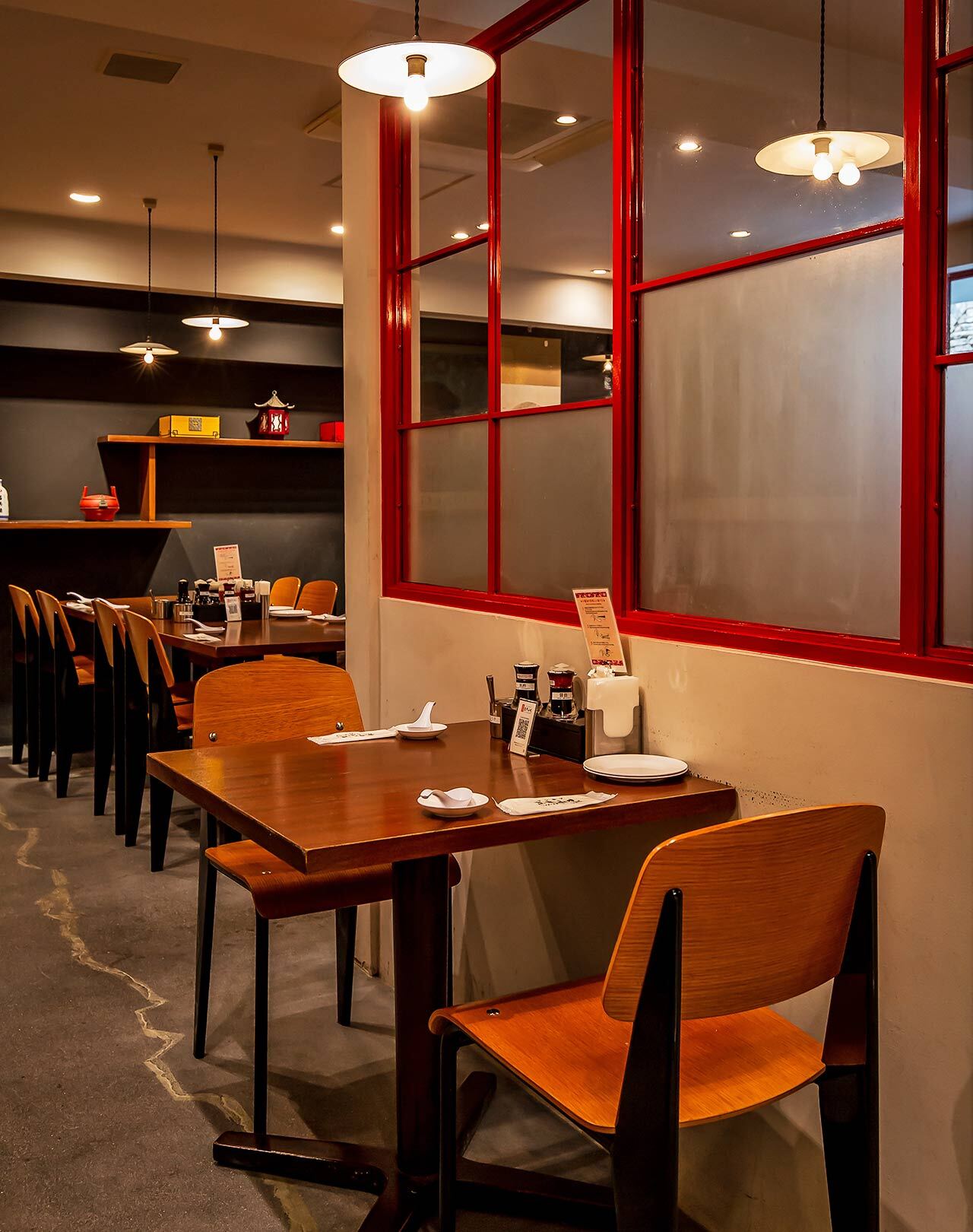 銀座『京華小吃』の内観