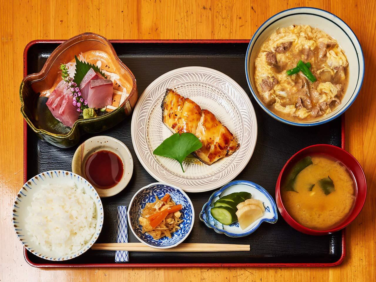 銀座『三亀』のランチ定食