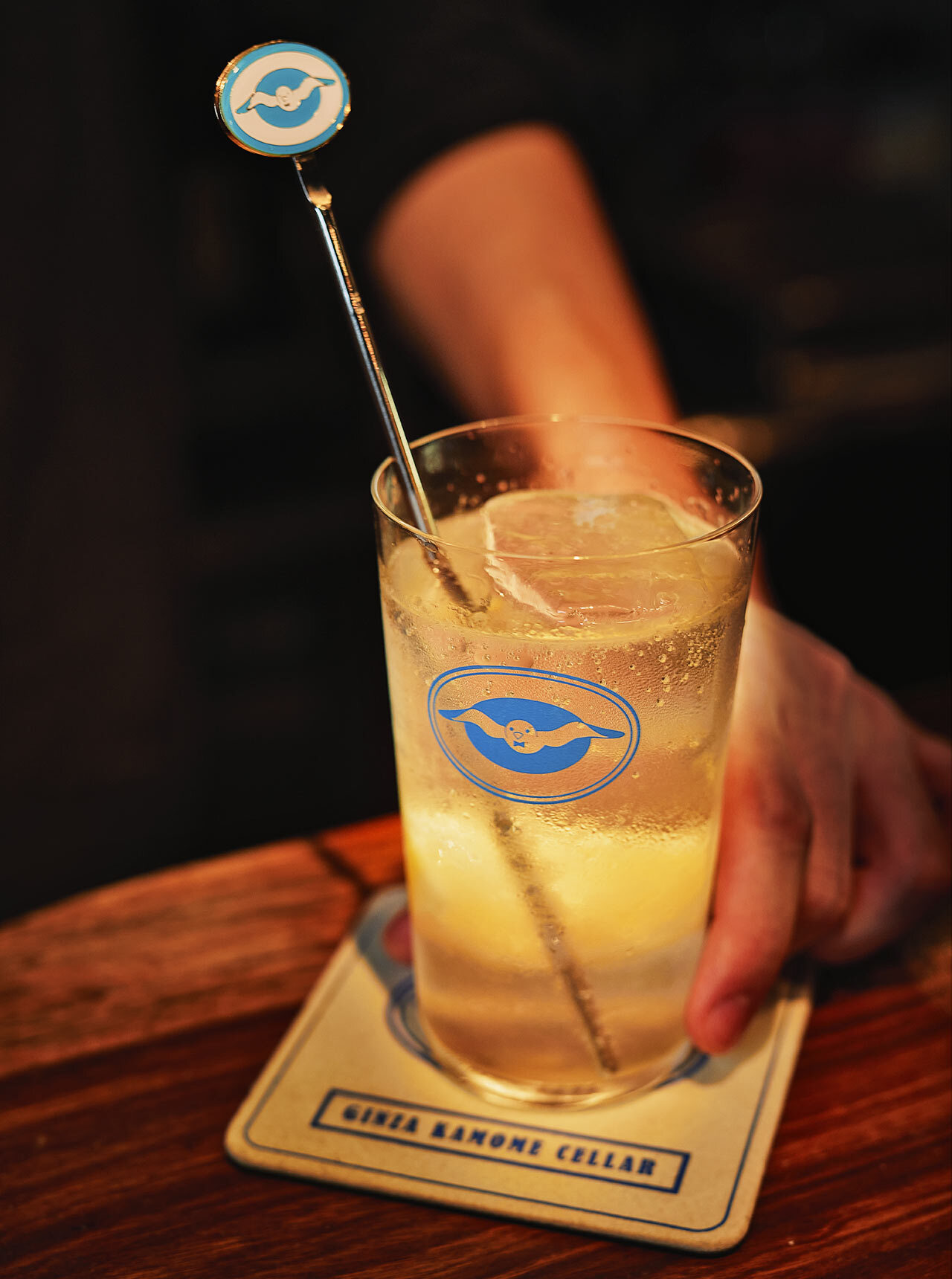 銀座『厨房酒場 カモメセラー』の「3ナンバージントニック&ジンソニック216」