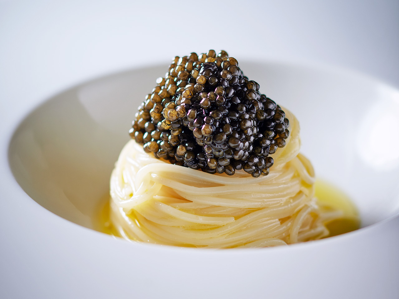 表参道『arca』の「静岡県春野町産HALキャビア,冷製カッペリーニ」