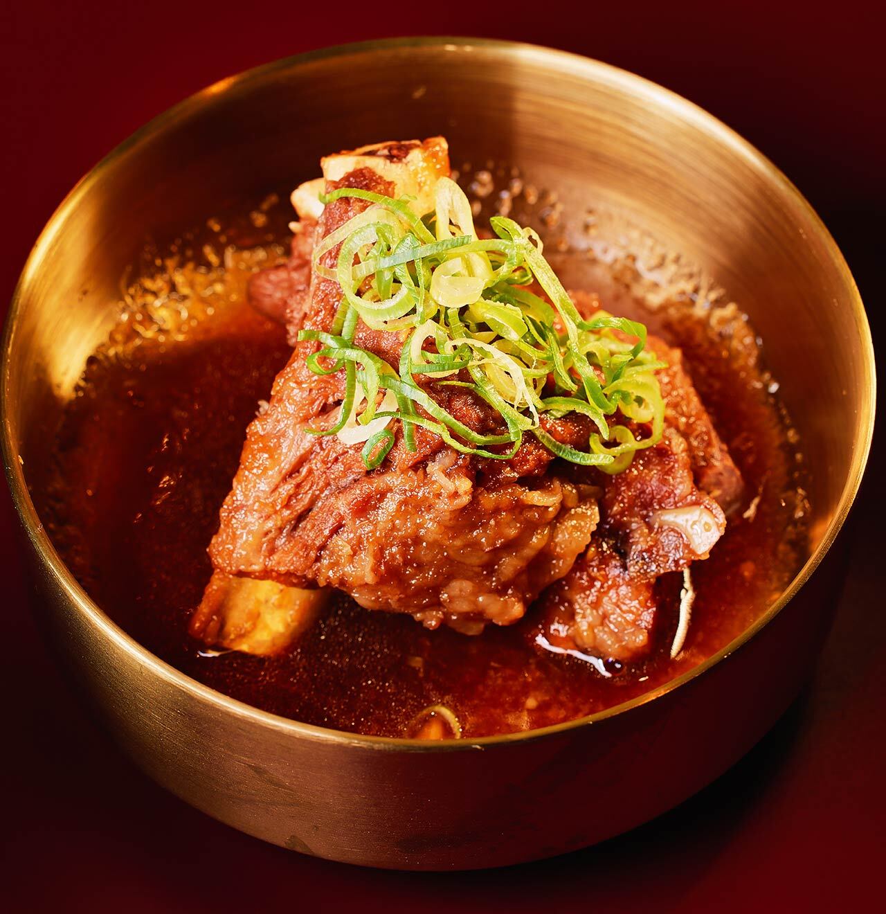 赤坂見附『ホルモン船 ホールちゃん』の「骨付きカルビ」