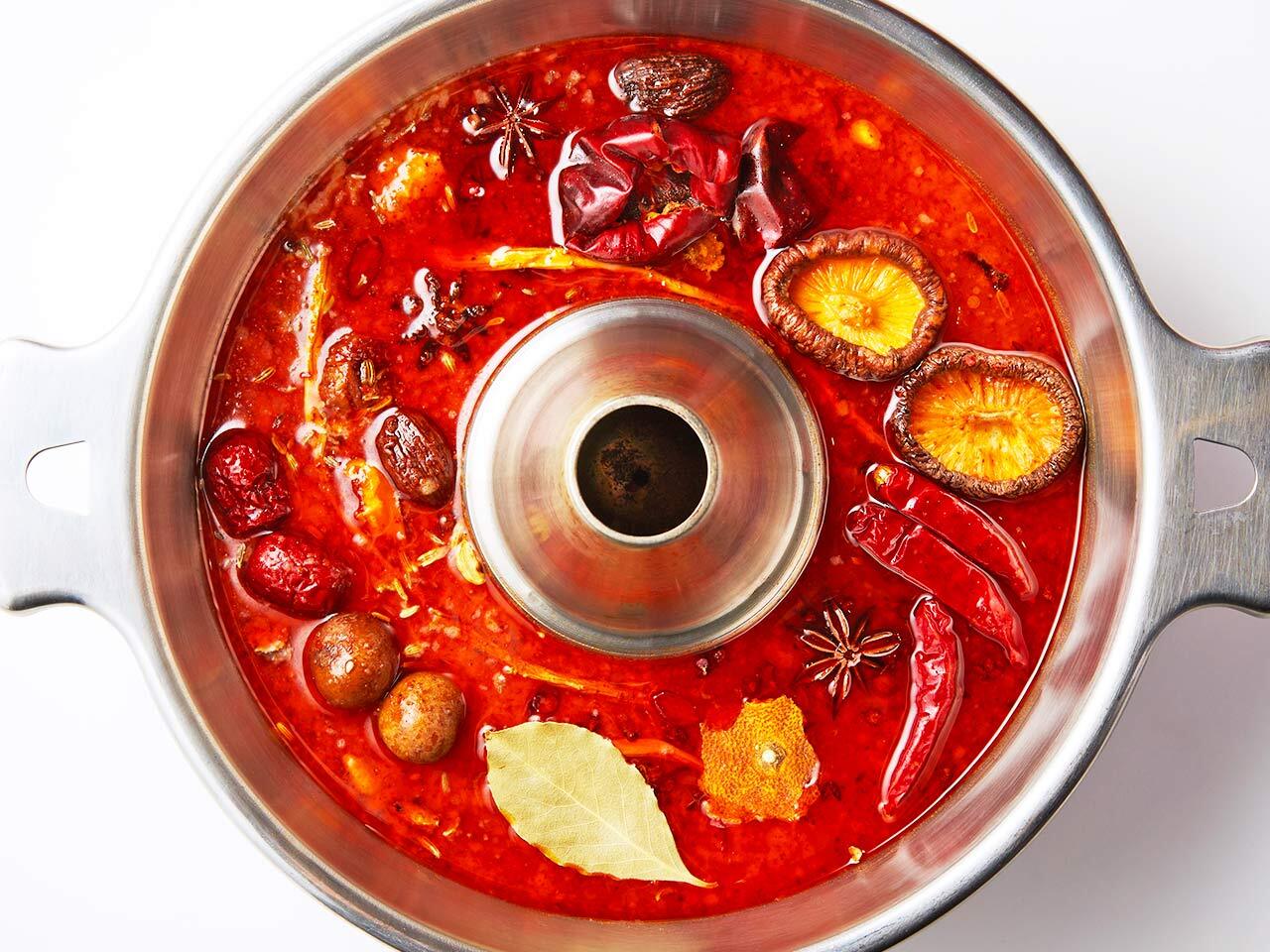 南新宿『麻辣火鍋専門店 越智』の火鍋