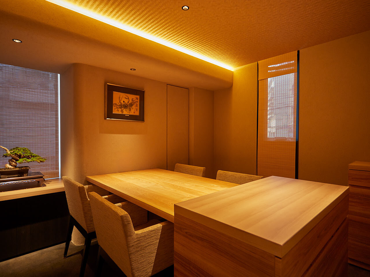 麻布十番『かにじぇんぬ麻布』の内観