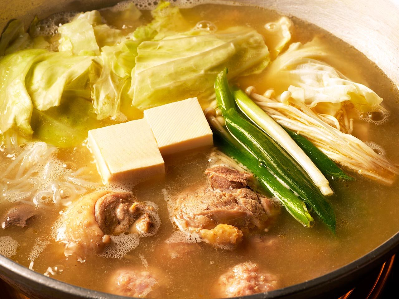 中目黒『水炊き しみず』の「地鶏水炊き」