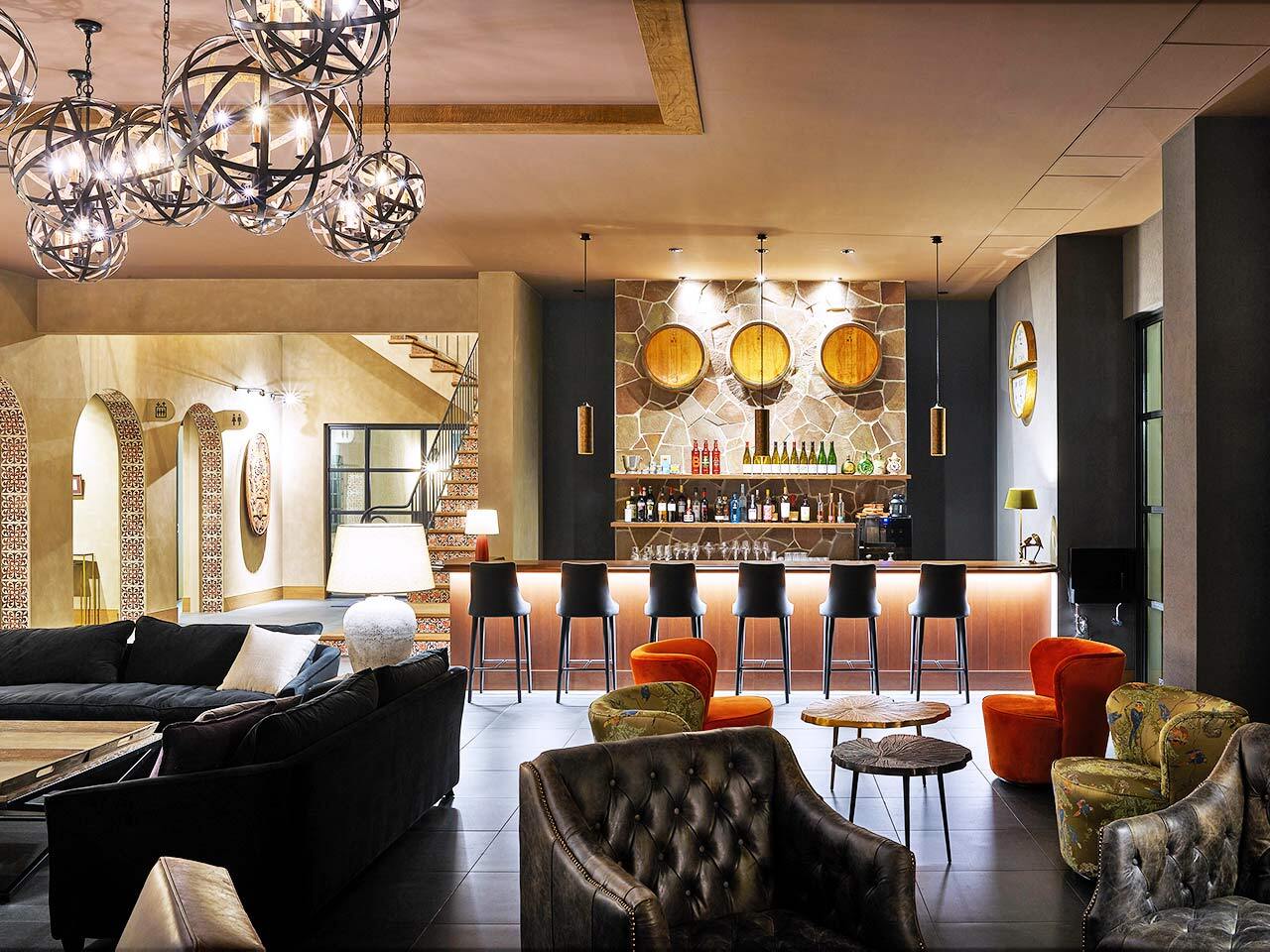 内野「WineryStay トラヴィーニュ by カーブドッチ」のバー