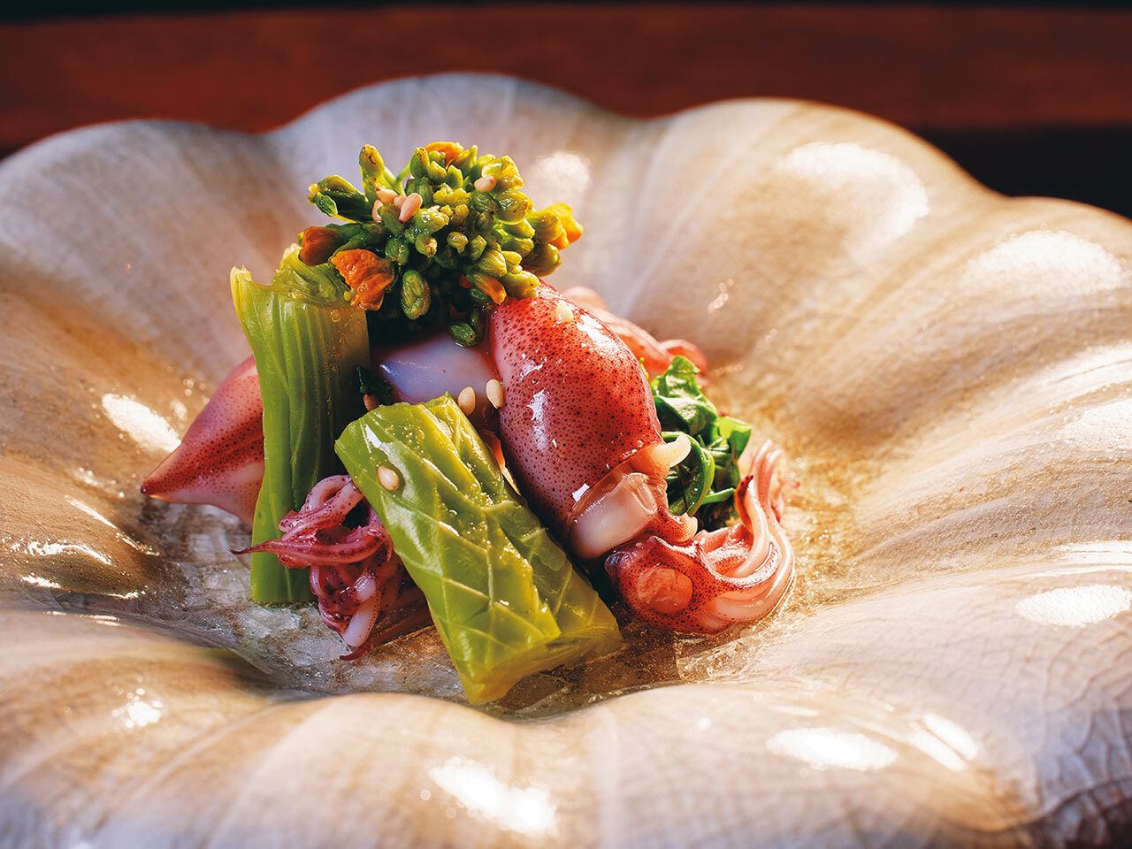 広尾『港かっ惚れ』の「ホタルイカと春野菜のナムル」