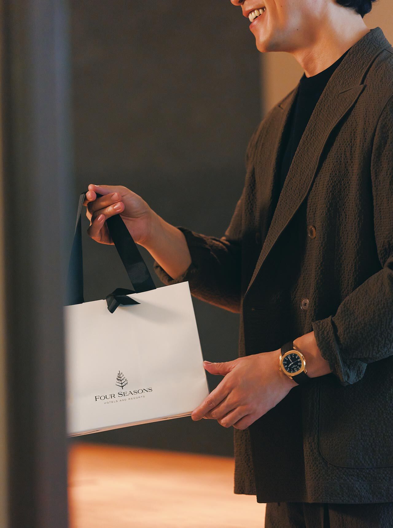 京橋『MAISON MARUNOUCHI』のショッパー