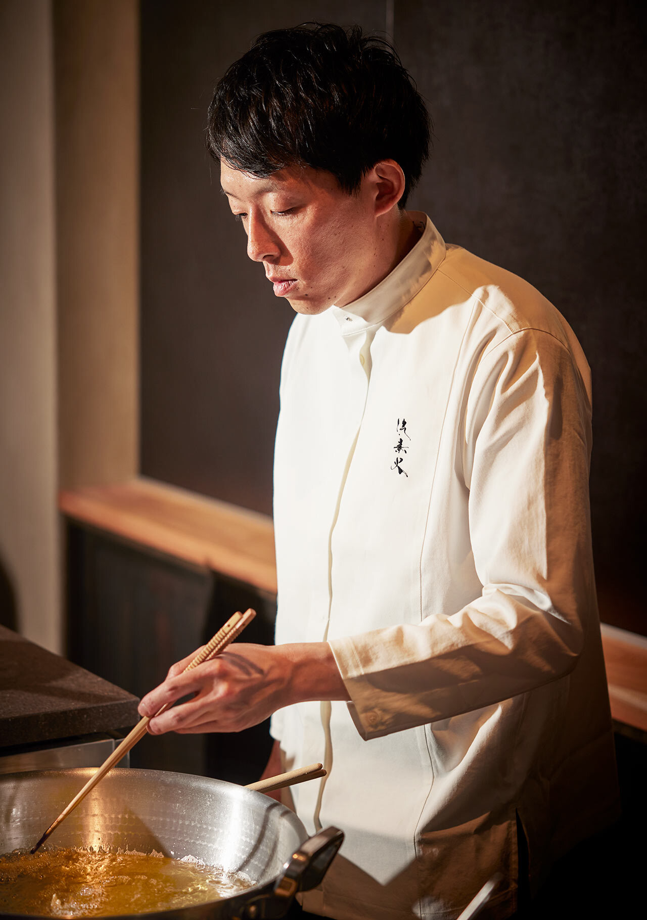 人形町『汽素火』の部谷直希氏