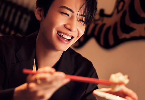 笑顔で「はい、あ～ん！」 JO1・川尻 蓮が惚れた台湾料理店