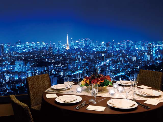 え この眺めでこの値段 5 000円でも恋に落ちる夜景レストラン５選 1 2 東京カレンダー