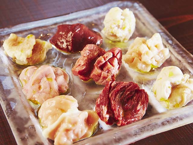 肉界の最強タッグ 超人気 肉山 もつ焼き のんき コラボの新店 2 3 東京カレンダー