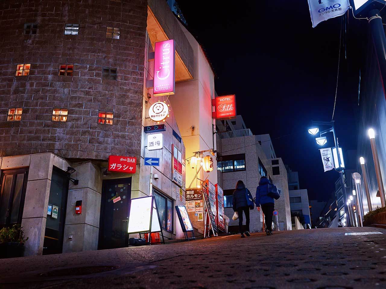 渋谷のウェーヴ通り