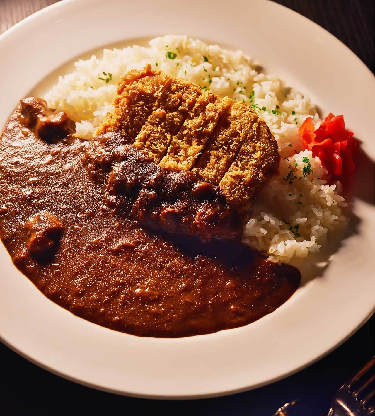 銀座『東京三田倶楽部』の「カツカレー」