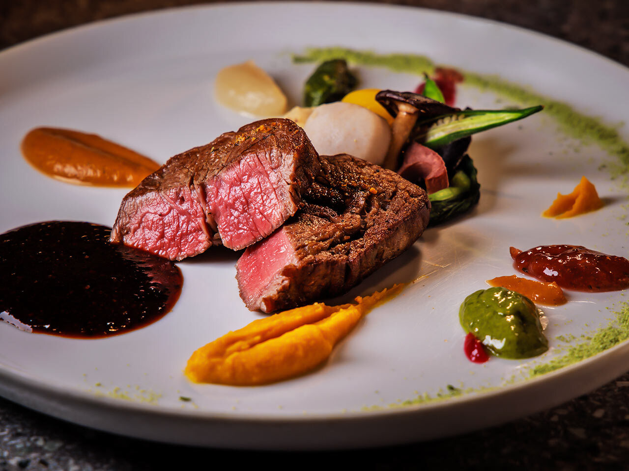 東銀座『CACHETTE Chez T. et. Y』の「備前牛のロティ」