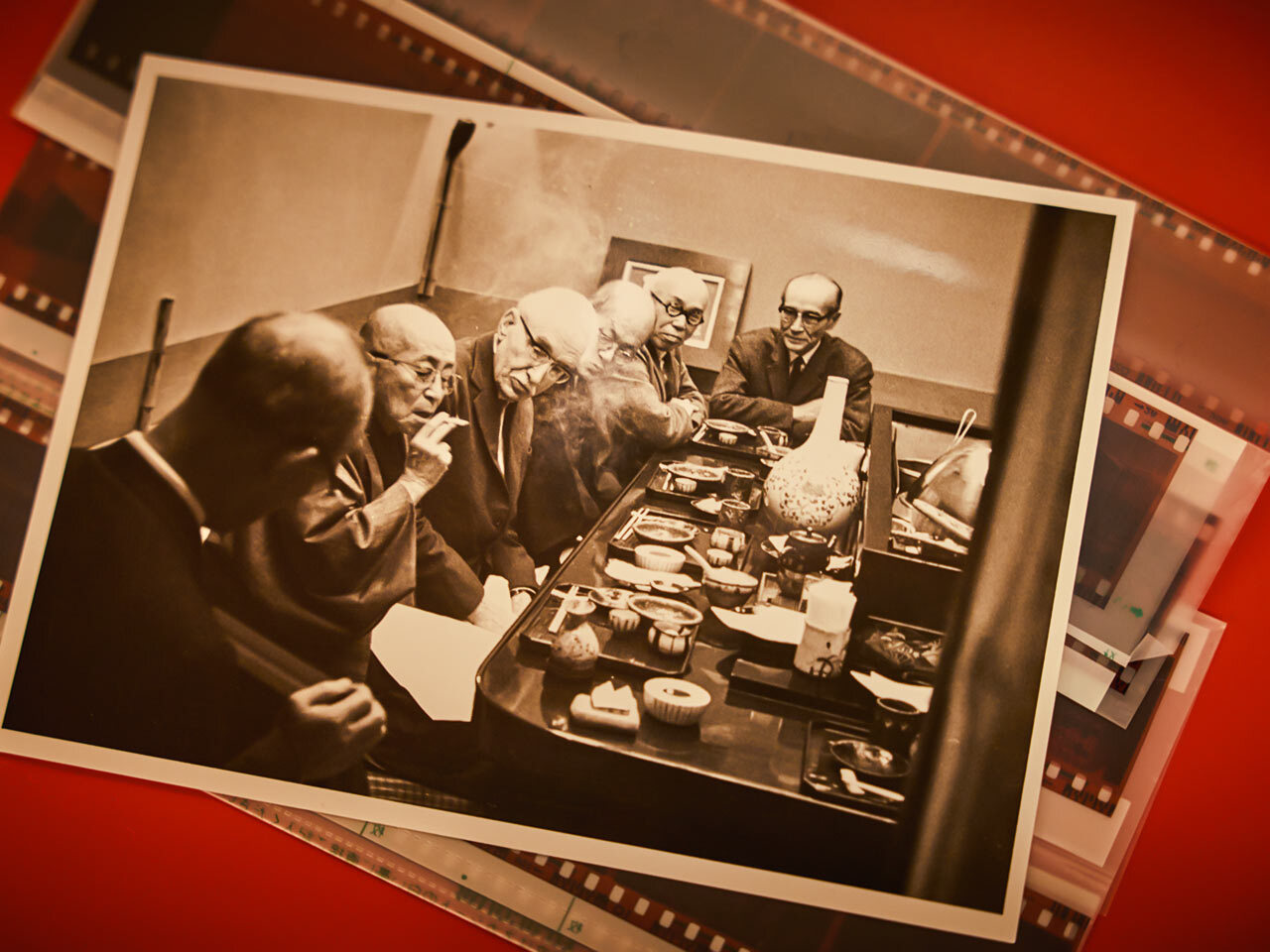 銀座『銀座 天一 本店』の武者小路実篤やバーナード・リーチらによる宴の写真