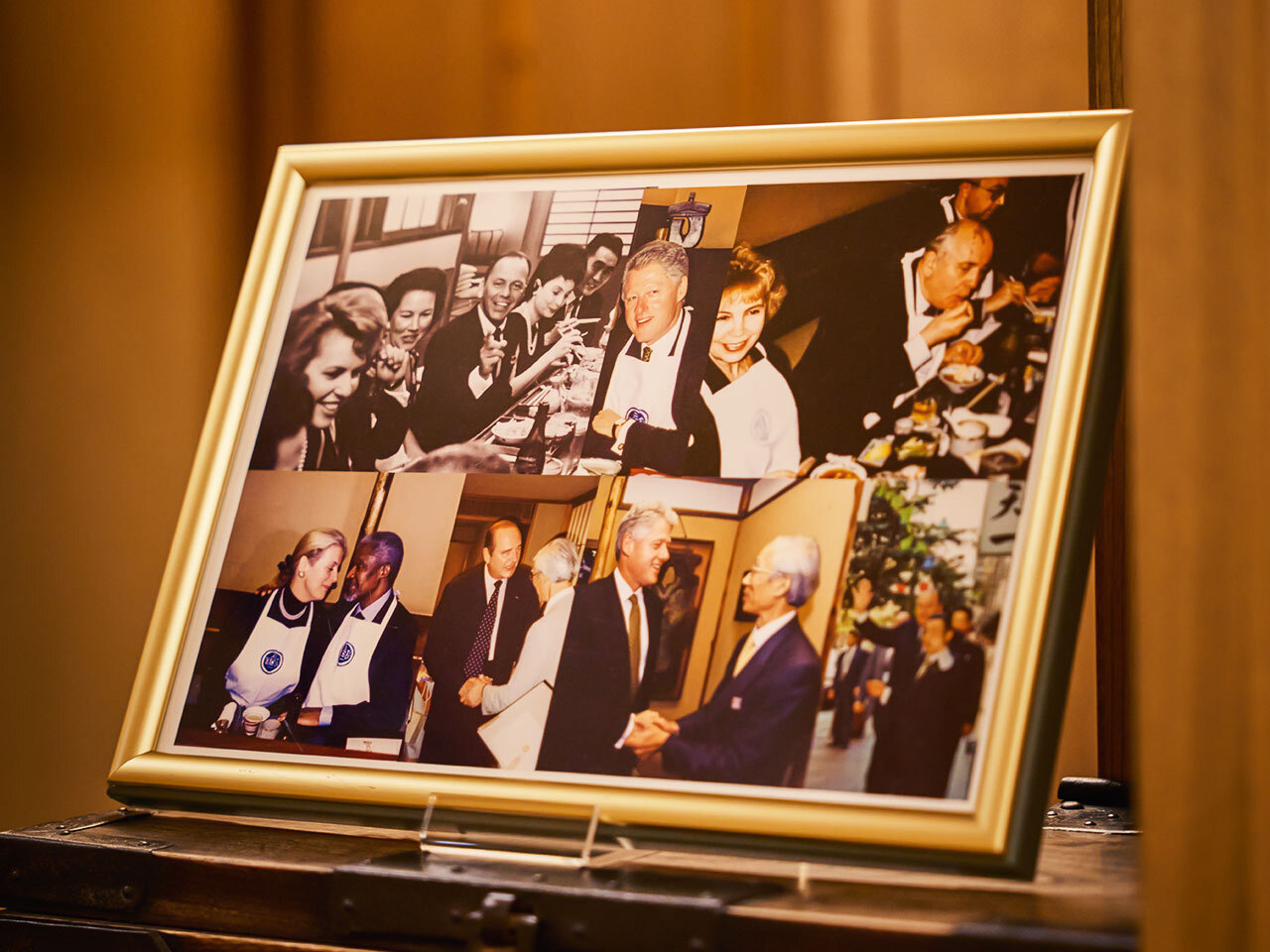 銀座『銀座 天一 本店』で飾られている写真