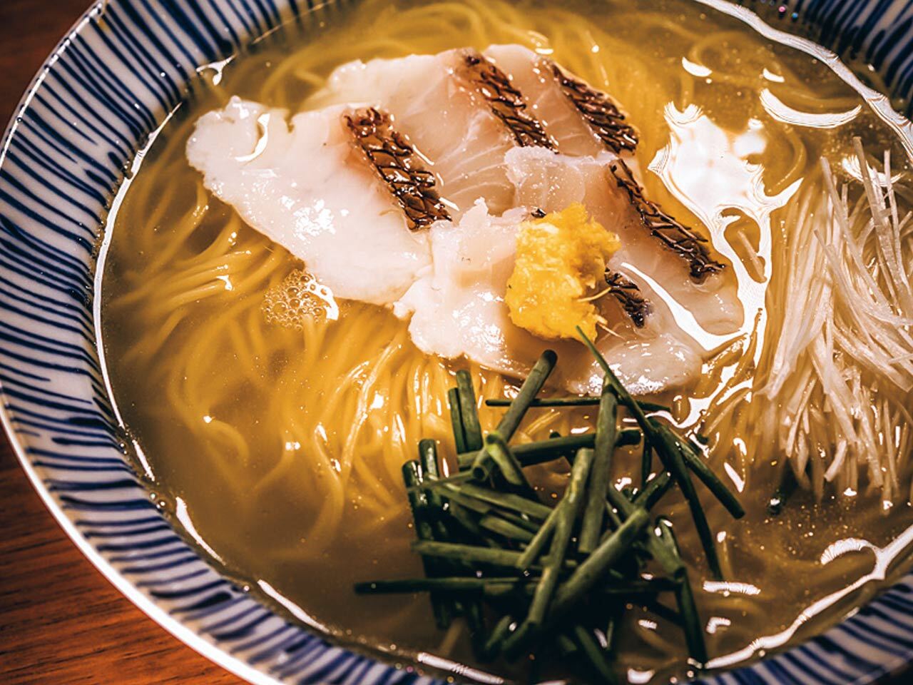 新橋『銀座 㐂いち』の「鯛そば（塩）」