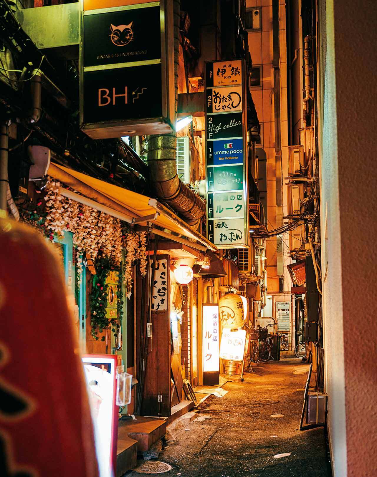 銀座「コリドー裏路地」