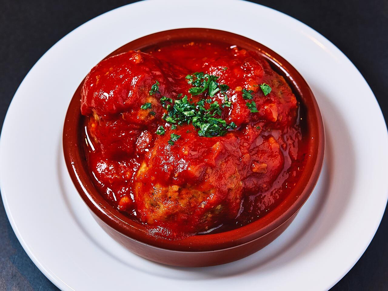 浅草橋『たちのみ 台東STAND』の「スペイン風ミートボール アーモンドトマトソース」