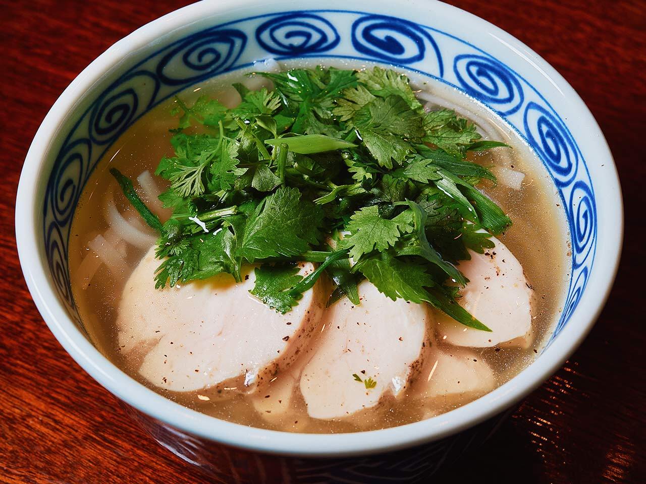 神楽坂『ベトナム屋台スタンド めくる莊』の「フォーガー」