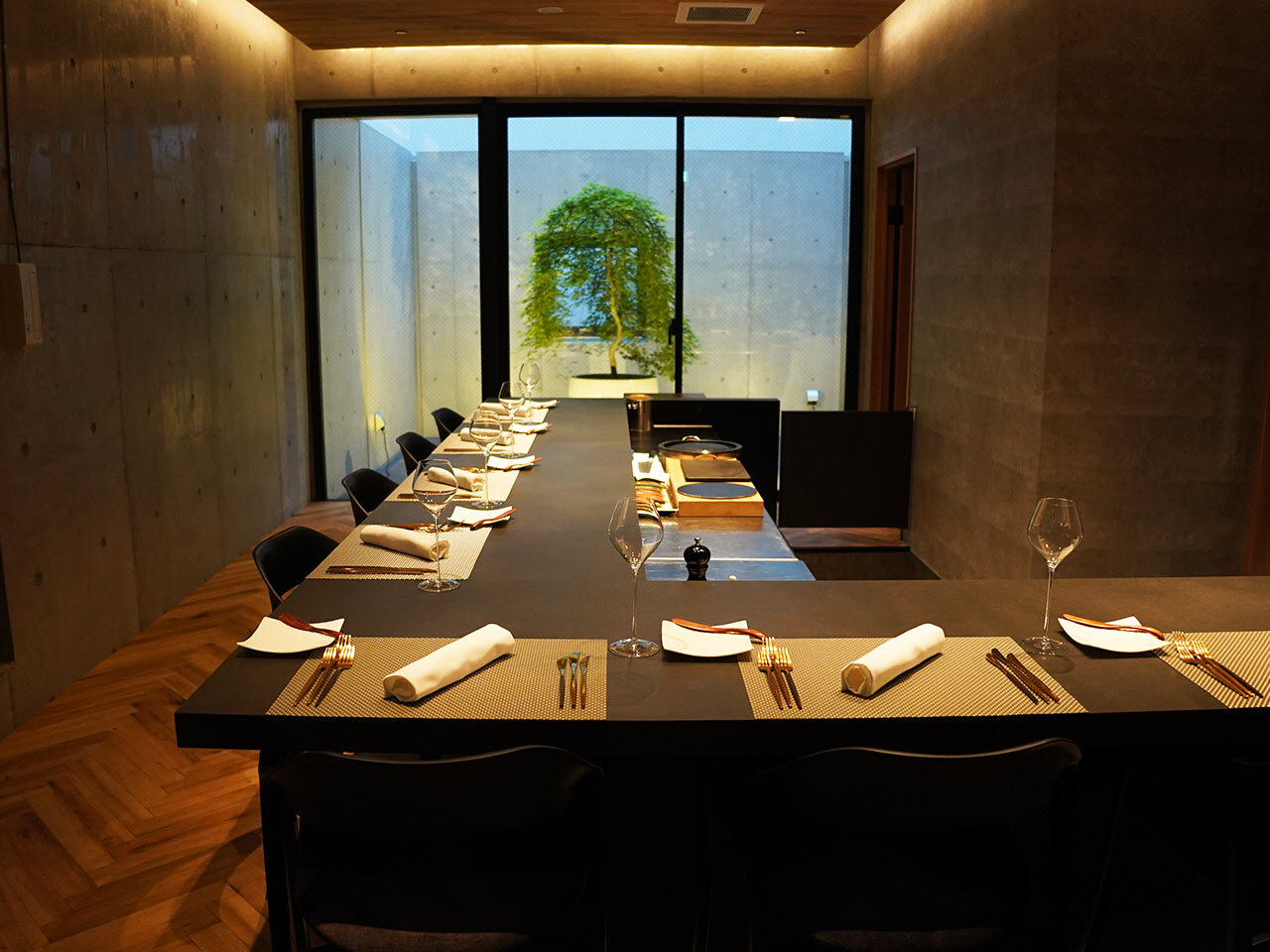 品川『L'ARBRE』の内観