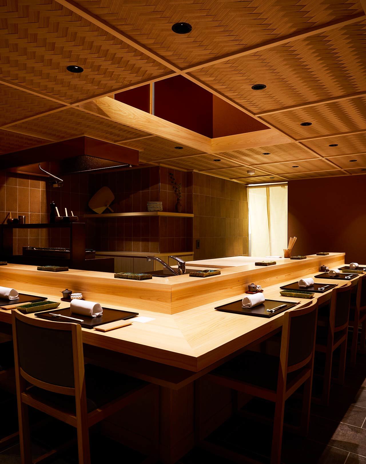 赤羽橋『新まき』の内観