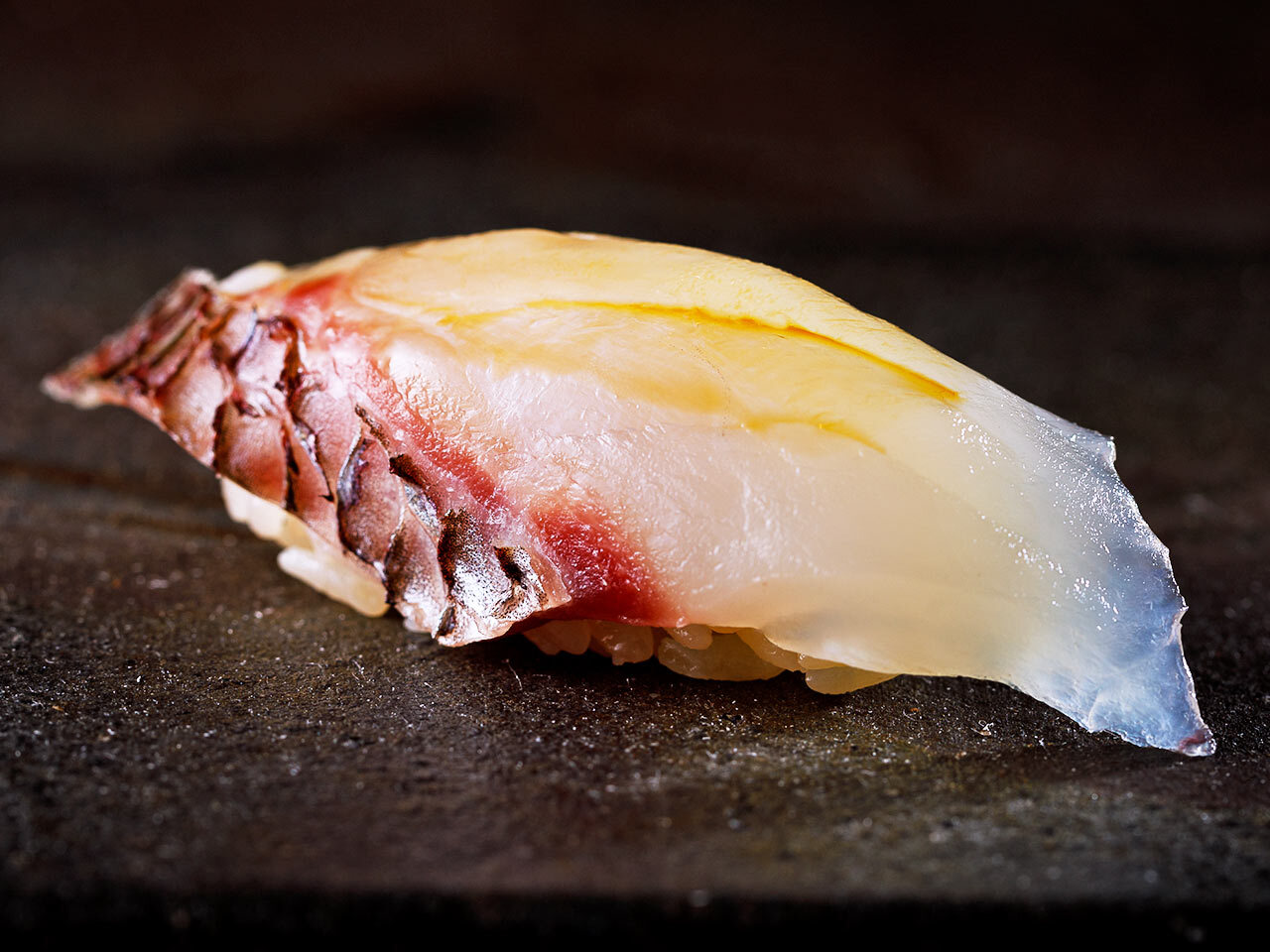 恵比寿『鮨せい大』の「タイ」