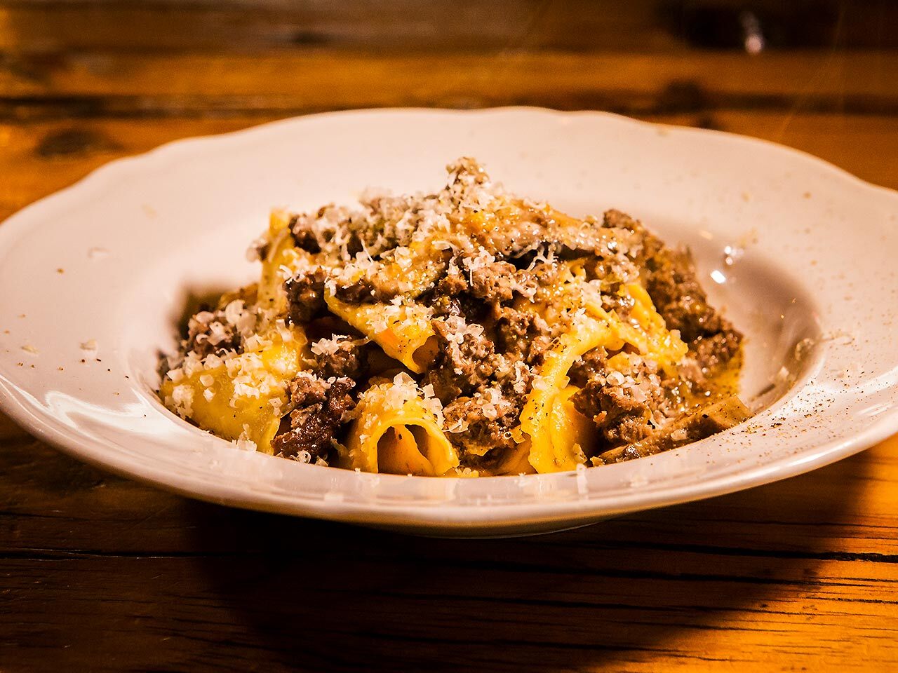 神泉『neo』の「パッパルデッレ 鹿としいたけのラグーソース」