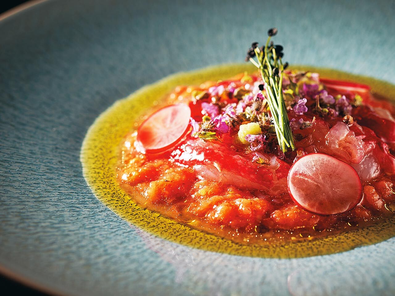 銀座『AMANTE GINZA by Shin Harada』の「タラバ蟹 クルード フレッシュトマト」