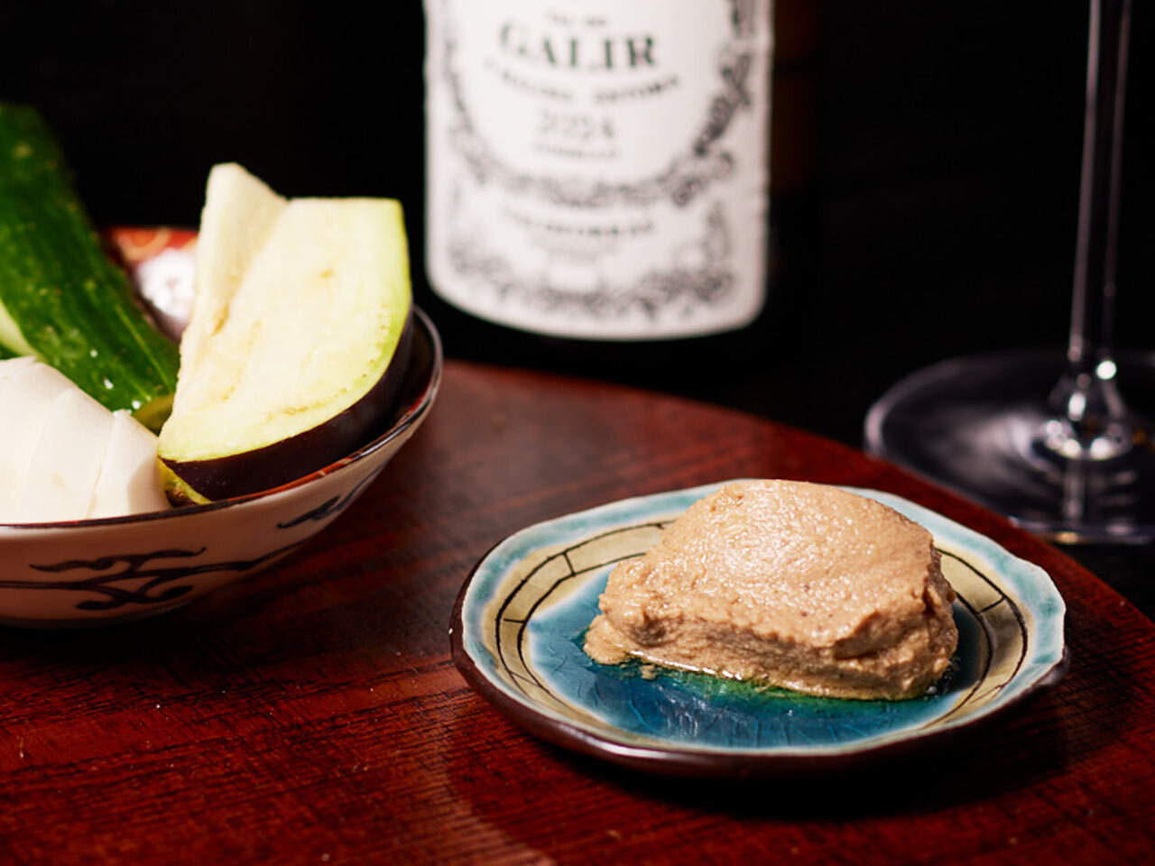 西荻窪『焼鳥 山崎』の「生野菜の盛り合わせ」