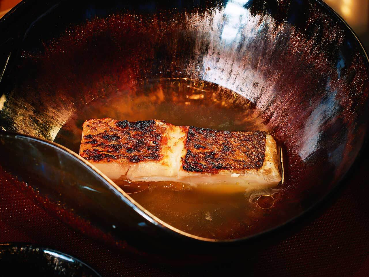 表参道『イル テアトリーノ ダ サローネ』の真鯛の炭火焼きのスープ仕立て