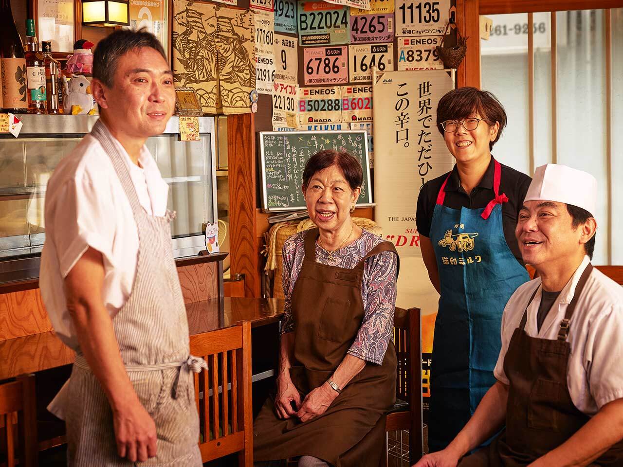 坂東橋『信濃屋』のスタッフの方々