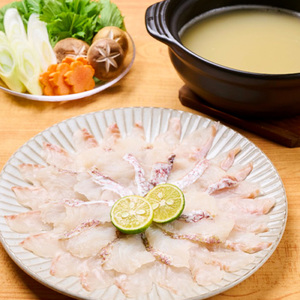 『UMIKARA』：特製出し汁付き！若狭産真鯛のしゃぶしゃぶ用（薄切り）と鍋用（厚切り）の食べ比べセット